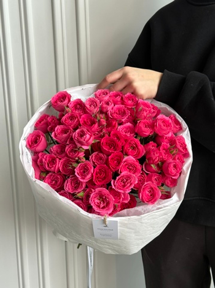 Букет моно из кустовых роз 15 шт