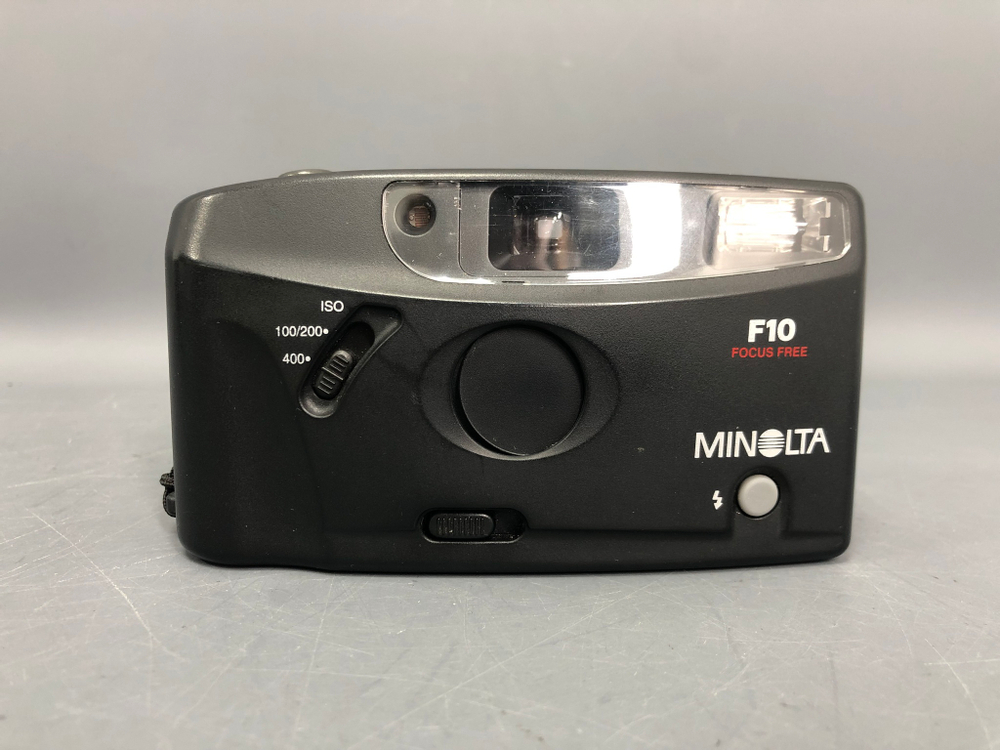 Minolta F10