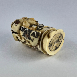 Статуэтка нэцкэ Божество на удачу