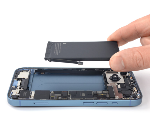 Замена аккумулятора на iPhone 14