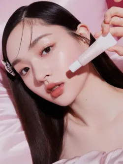 FEEV Сияющая сыворотка-хайлайтер Hyper-Fit Shimmering Serum SunSet Fairy