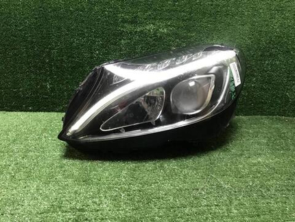Битая Фара левая Mercedes C W205 (2014-2018) LED