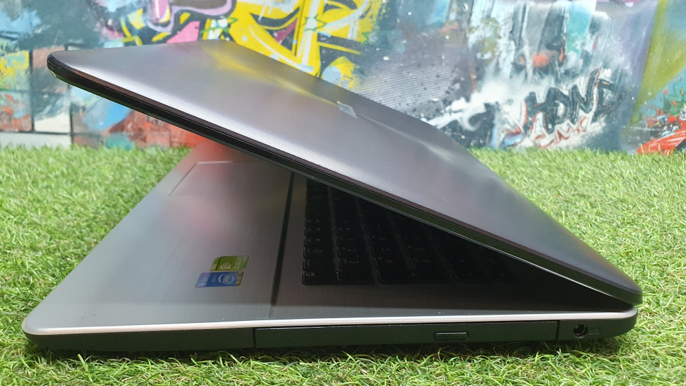 Ноутбук ASUS i5/8Gb/840M 2Gb