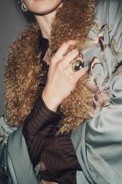 ZARA МАКСИ-КОЛЬЦО ОВАЛЬНОЙ ФОРМЫ С КОНТРАСТНЫМ КАМНЕМ, ЗОЛОТОЙ/СЕРЕБРЯНЫЙ