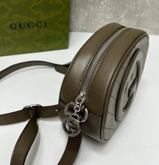 Сумка через плечо Gucci Blondie из кожи коричневый