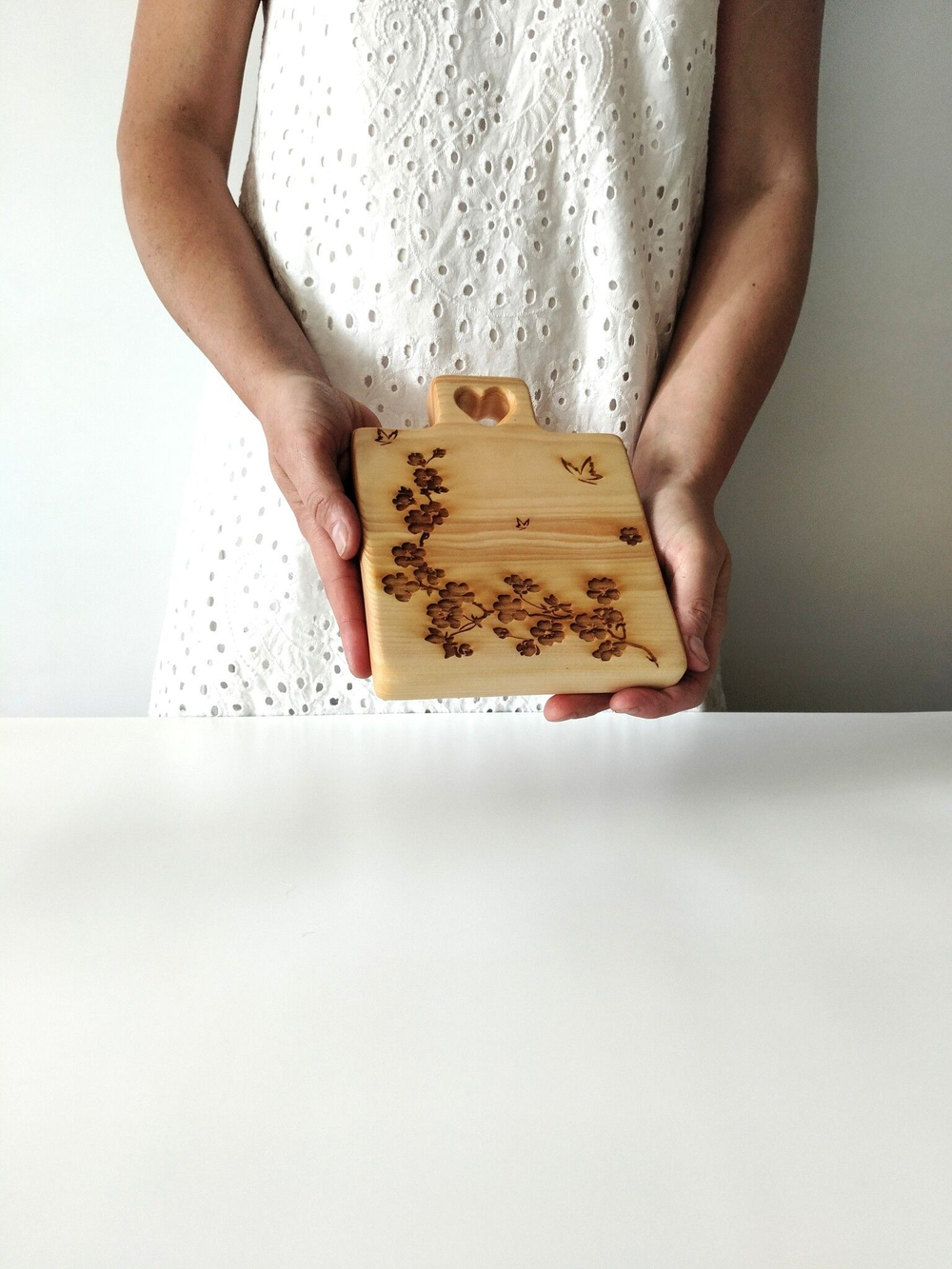 Доска деревянная разделочная