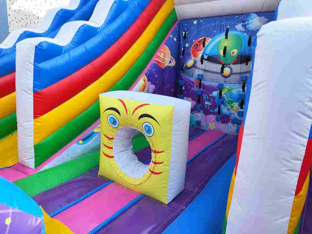 Коммерческий батут "Космические зверята" 12*6*6 м