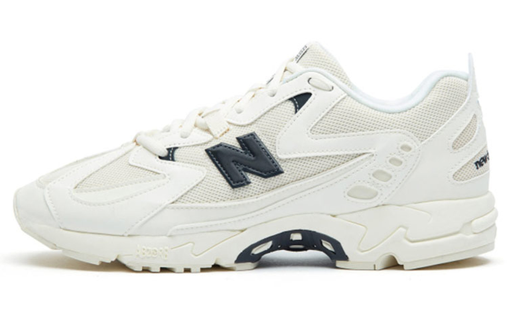 New Balance 828 White Black
