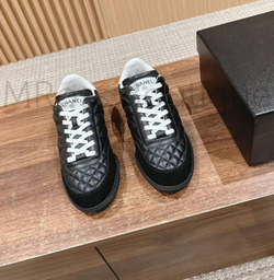 Черные женские кроссовки Chanel