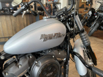 Softail Street Bob 2020 BARRACUDA SILVER DENIM с доп оборудованием