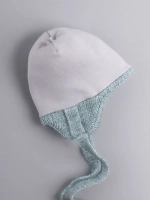 Шапка для мальчика осенняя с завязками и помпонами