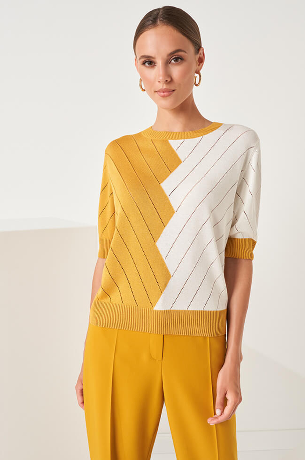 22849 Джемпер женский (горчичный/молочный)