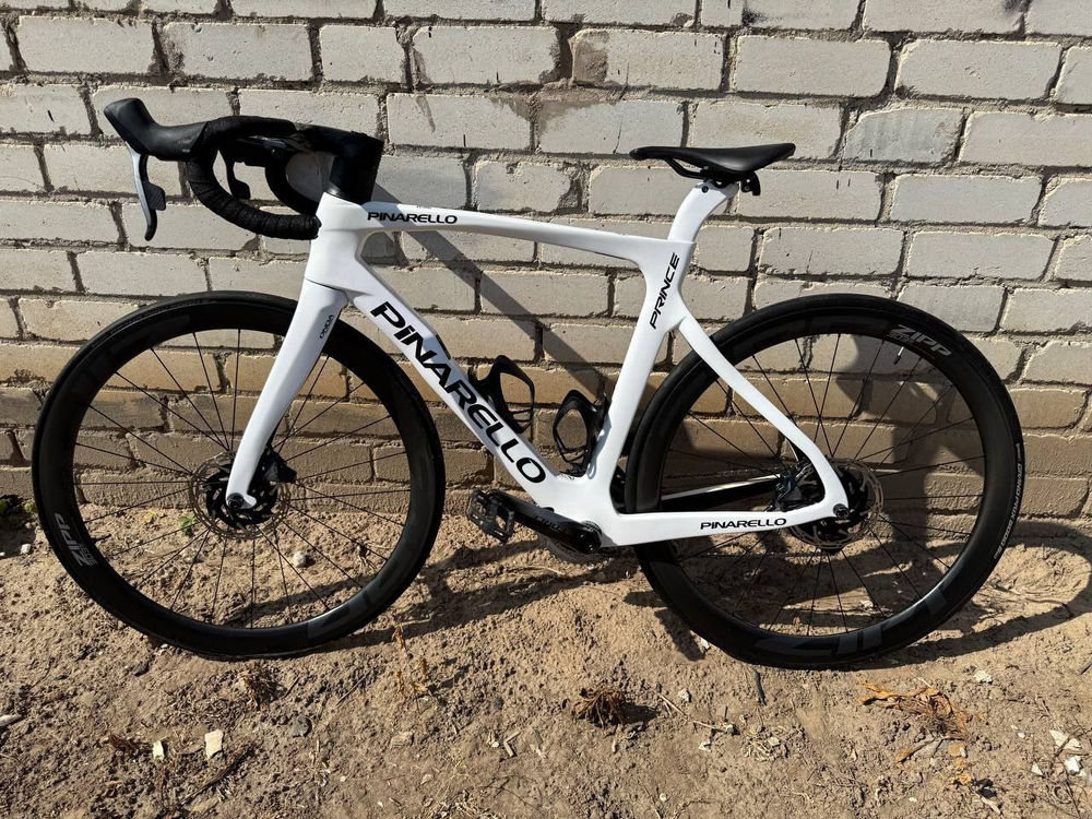 Велосипед шоссейный купить выгодно Pinarello Prince Carbon M