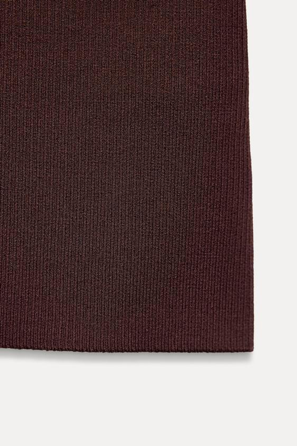 ZARA ТРИКОТАЖНЫЙ ТОП С ОТКРЫТЫМИ ПЛЕЧАМИ И МЕТАЛЛИЧЕСКИМ КОЛЬЦОМ, КОРИЧНЕВЫЙ