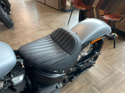 Softail Street Bob 2020 BARRACUDA SILVER DENIM с доп оборудованием