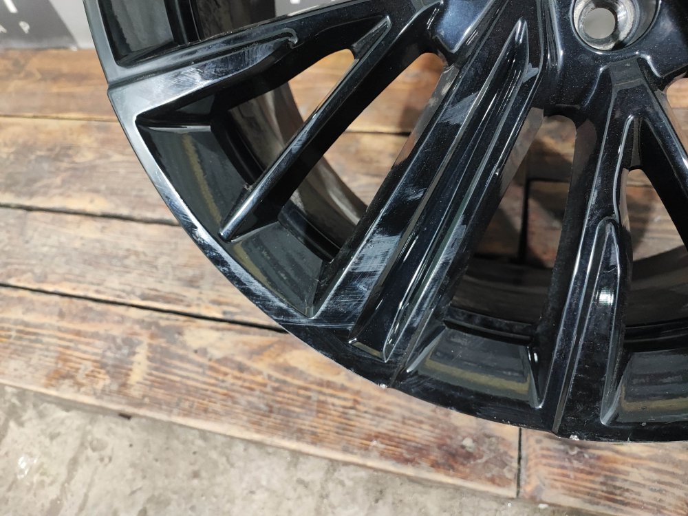 Диск колесный литой R18 Chery Arrizo 8 22-нв Б/У Оригинал 203001785AA