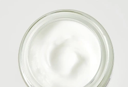 JIGOTT Крем для лица ОСВЕТЛЕНИЕ/КОЗЬЕ МОЛОКО GOAT MILK BRIGHTENING CREAM (70 мл)