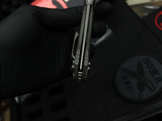 Нож Microtech Amphibian 137RL-10FLNC клинок из стали M390MK, рукоять Aluminum