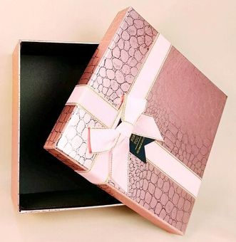 Подарочные коробки