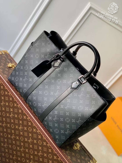 Деловая сумка Louis Vuitton Sac Plat 24H