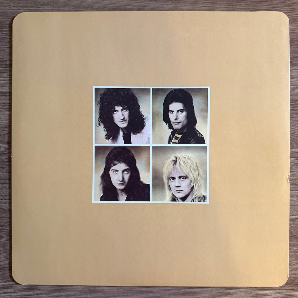 Queen - A Day At The Races (Англия 1976г.)