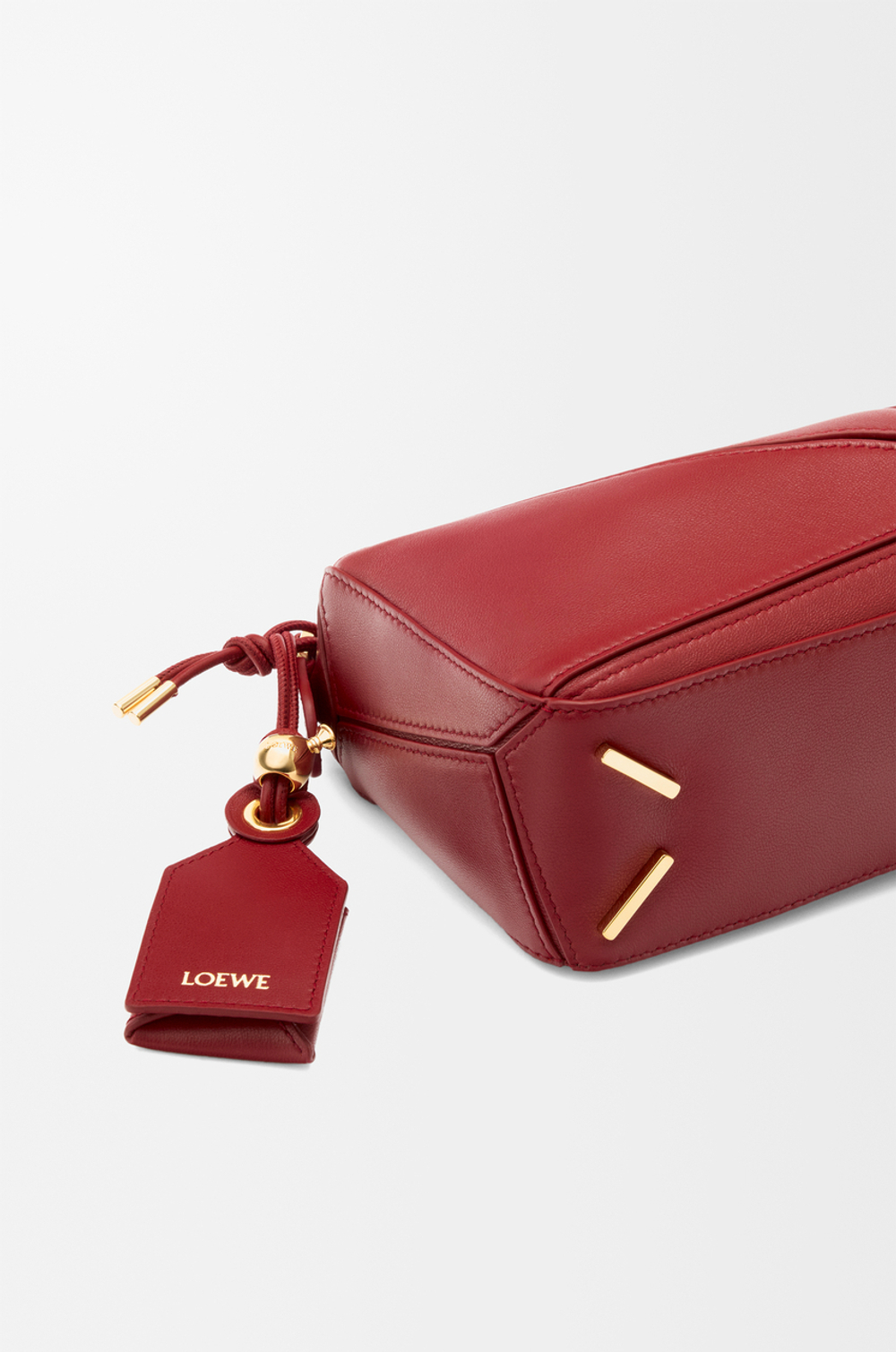 Loewe Сумка-мини Puzzle Featherlight из овечьей кожи наппа, красный