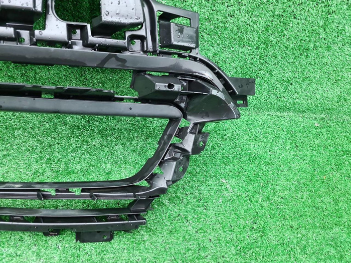 Решетка бампера RH Porsche Panamera 2 971 (20-24)