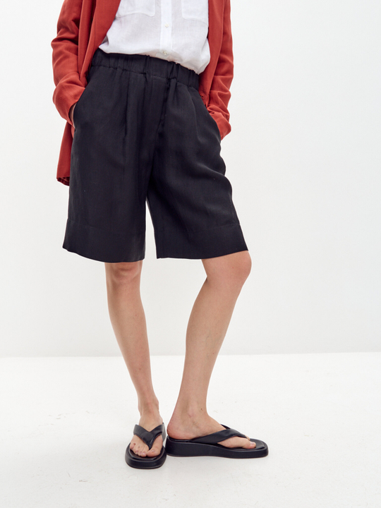 Льняные шорты