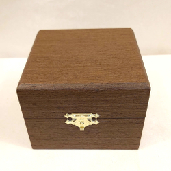 Шар новогодний с ручной росписью  Палех "Кошка в окошке"