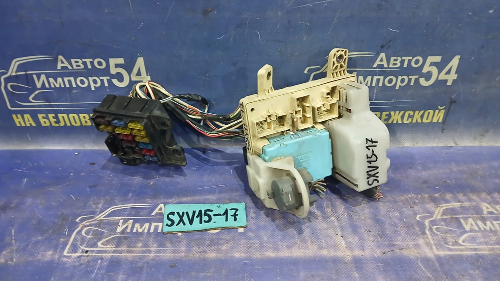 Блок предохранителей салонный TOYOTA SCEPTER 1994