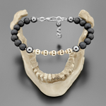 Браслет из шунгита и гематита с черепами "Rico La Cara" AMX003205