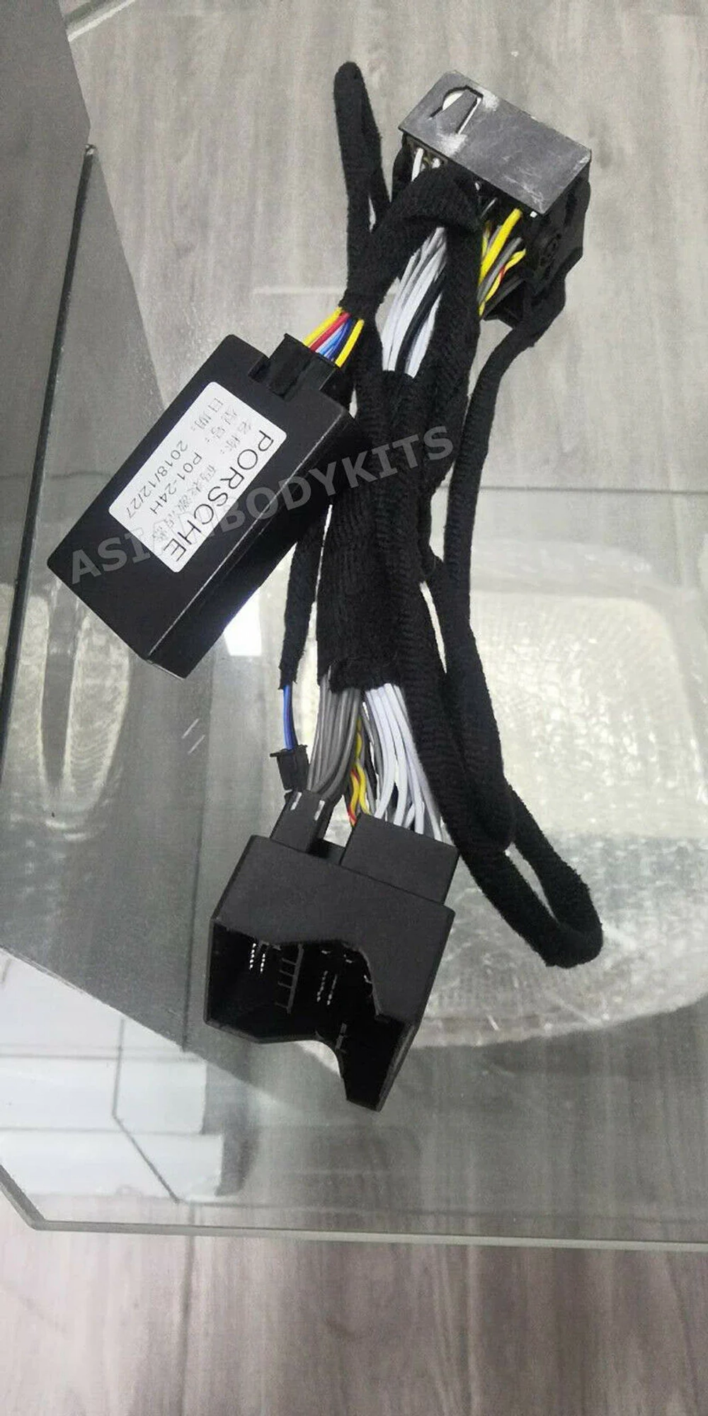 Спортивный хронометр (красный) с часами и подиумом для Porsche Cayenne 9Y 2018–2024