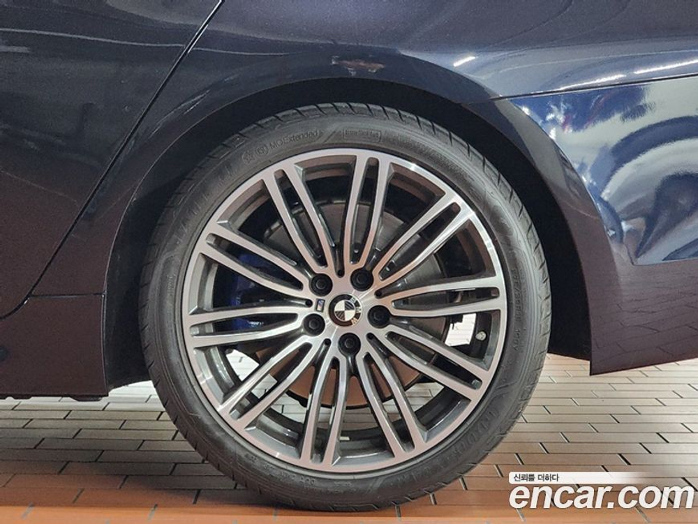 BMW 5 Series (G30) 530i M Sports Plus (09.2019)
