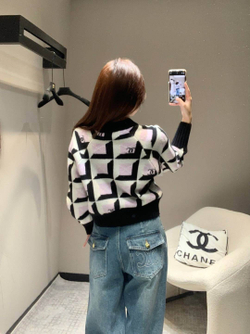 Chanel Sweatshirt