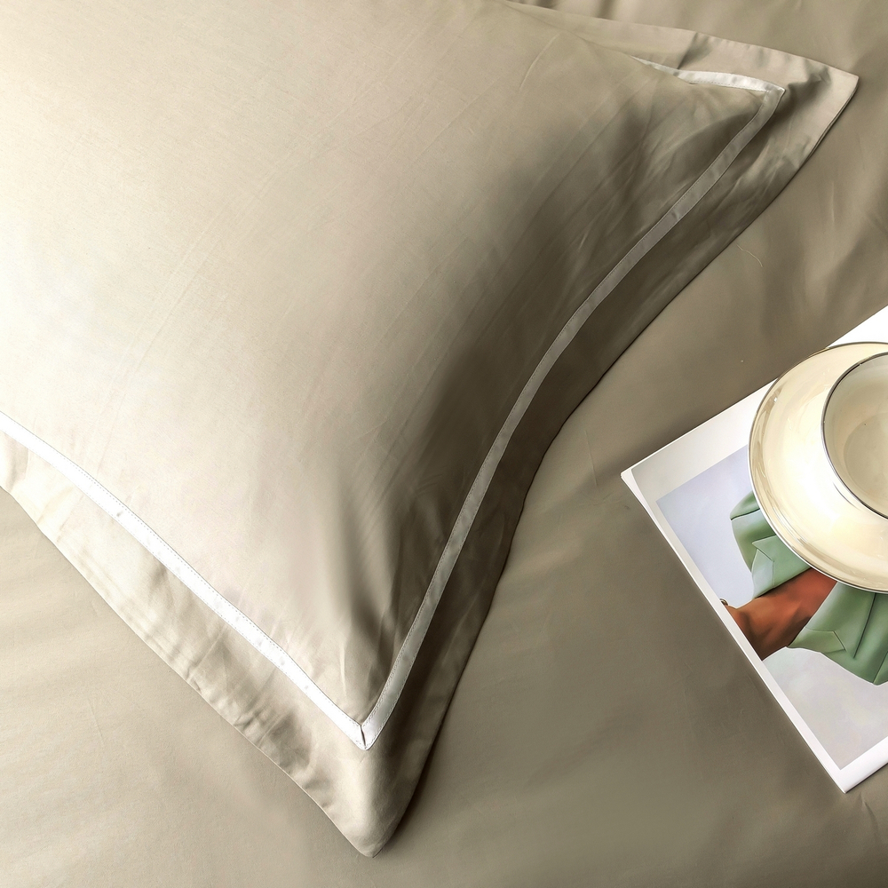 Комплект постельного белья Однотонный Сатин Премиум широкий кант на резинке OCPKR027