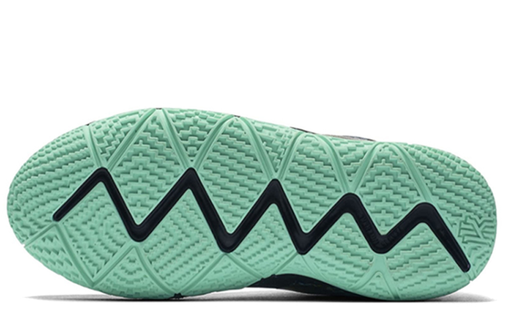 Кроссовки Nike Kyrie 4 Mamba Mentality GS (Подростковая размерная сетка)