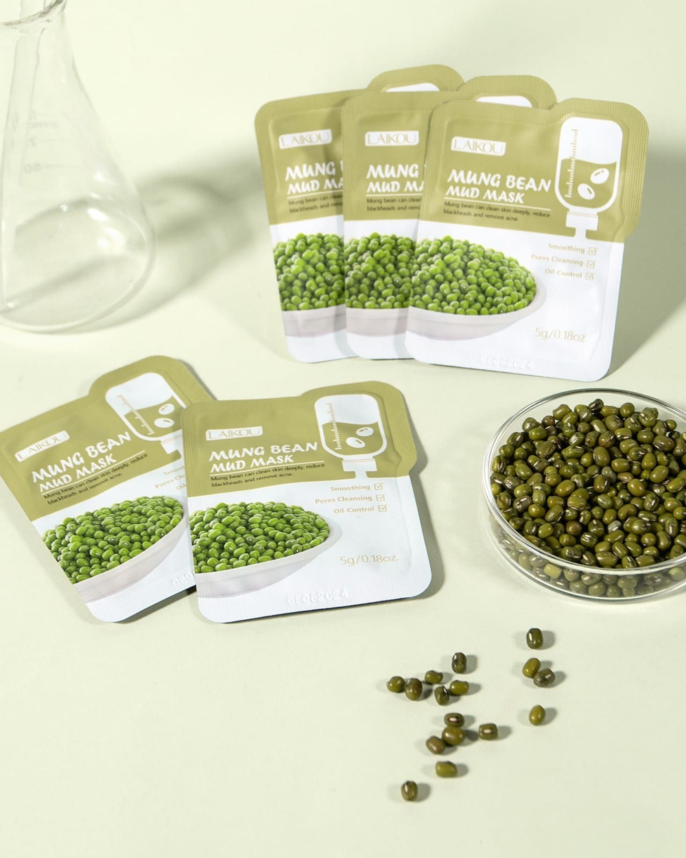 Глиняная маска для лица с бобами мунг
