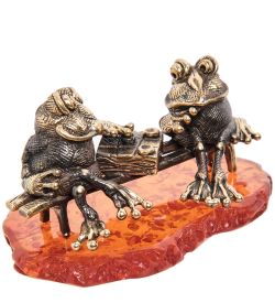 Народные промыслы AM-1095 Фигурка «Лягушки-игра в шашки» (латунь, янтарь)