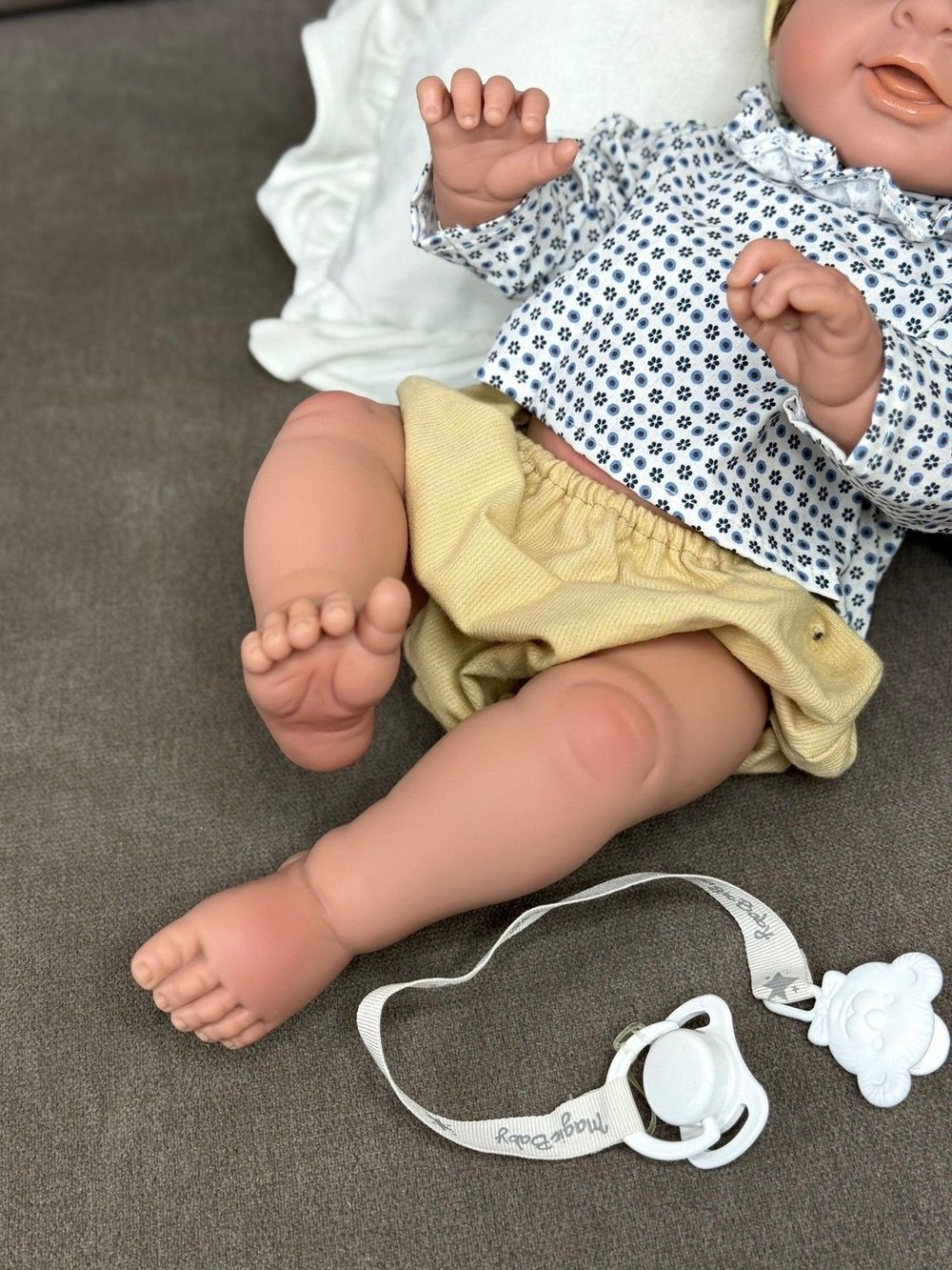 Кукла LAMAGIK виниловая 45см Paula (46218)