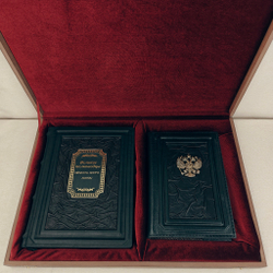 Подарочный набор "Великие полководцы" книга и ежедневник в обложке из натуральной кожи