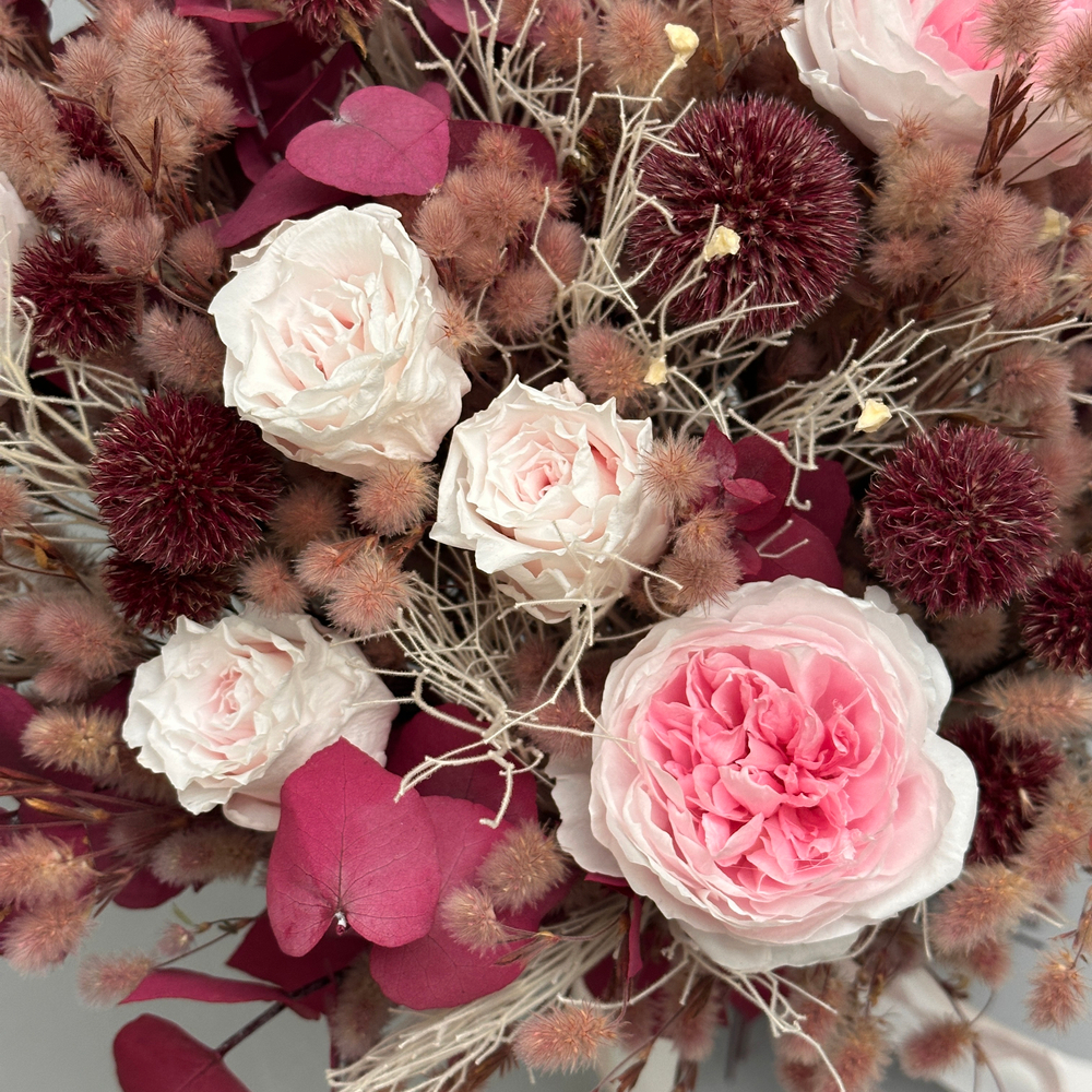 «Рубиновый джем» - букет из стабилизированных цветов