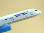 Модель самолета Airbus A321 (М1:100, Metrojet)