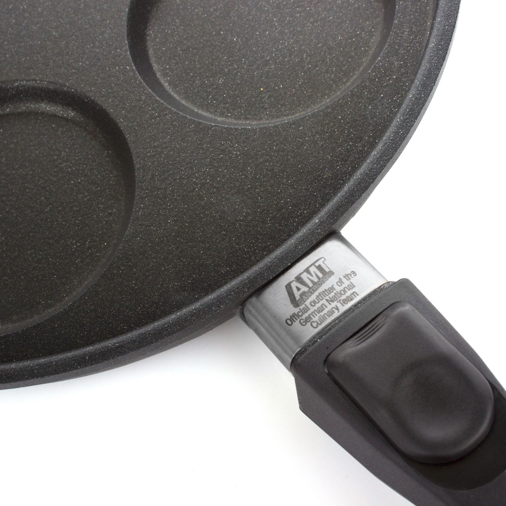 Сковорода для оладьев 26см AMT Gastroguss Frying Pans Titan Германия фрагмент