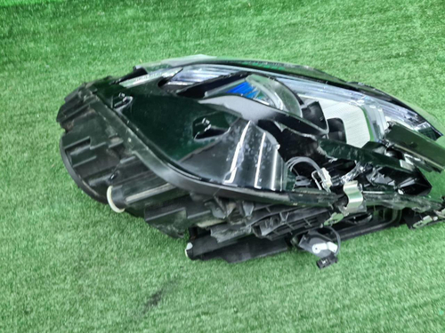 Фара правая Mercedes GLE V167 18-24 Multibeam LED