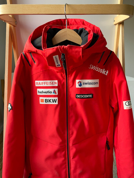 Куртка Descente, 116-122