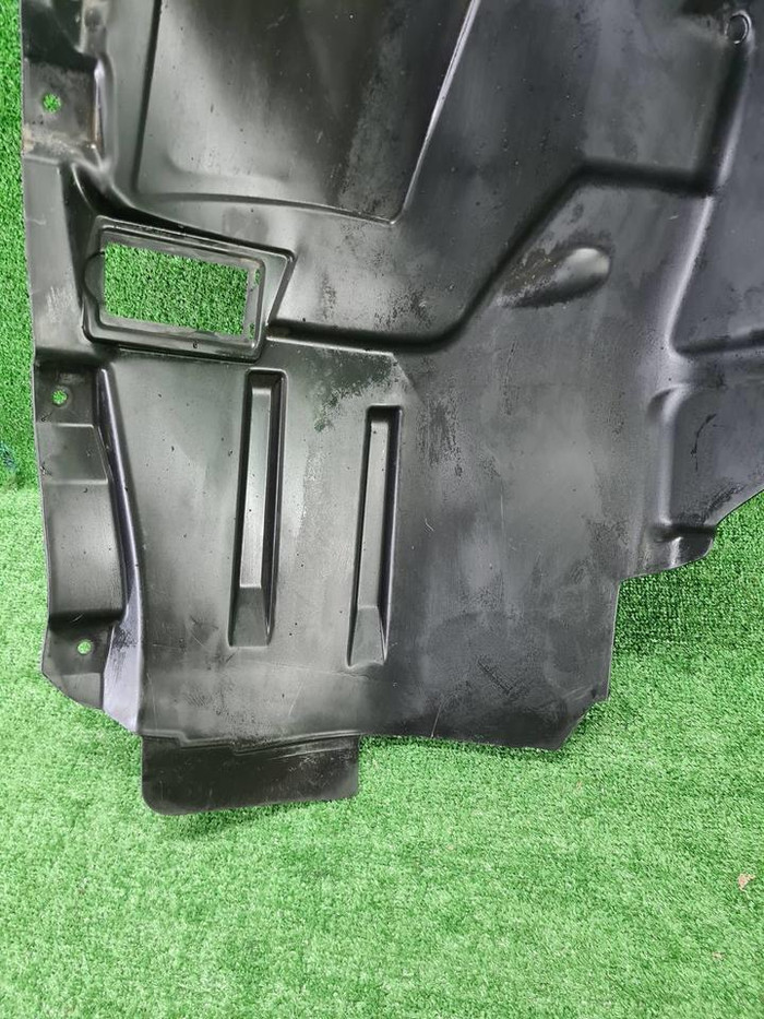 Подкрылок передний левый Mercedes E W238 (2016-2021)