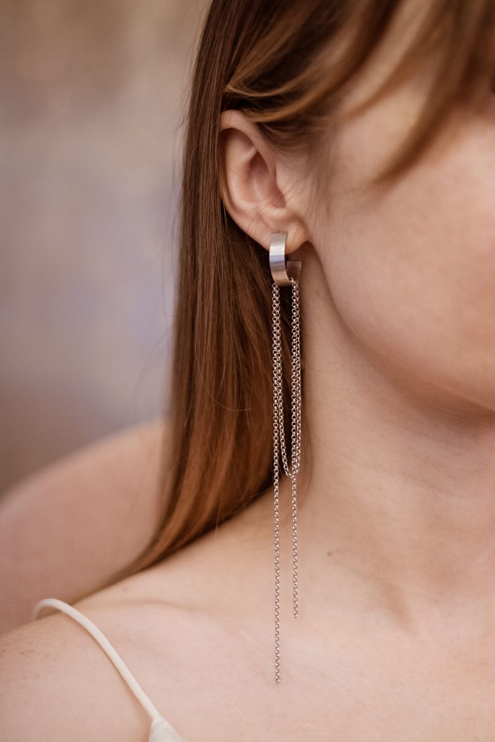 Моносерьга Полукруг с цепочками