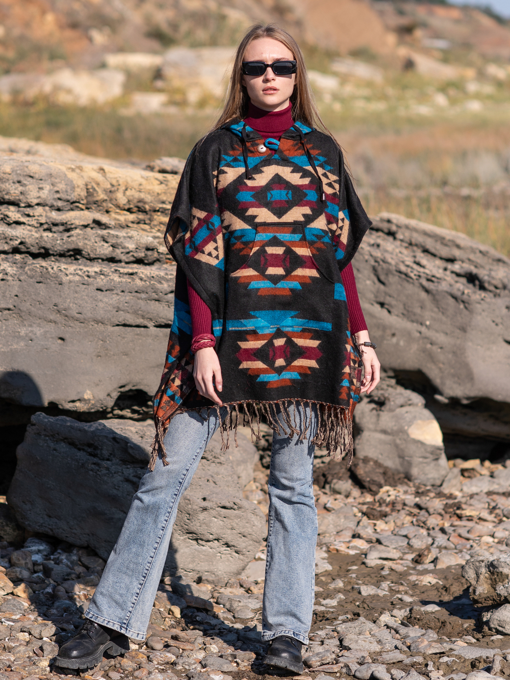 Пончо шерстяное с орнаментом