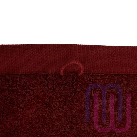 Полотенце для лица бордового цвета