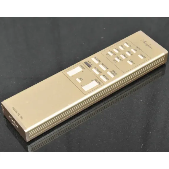 Accuphase E-4000 Gold
